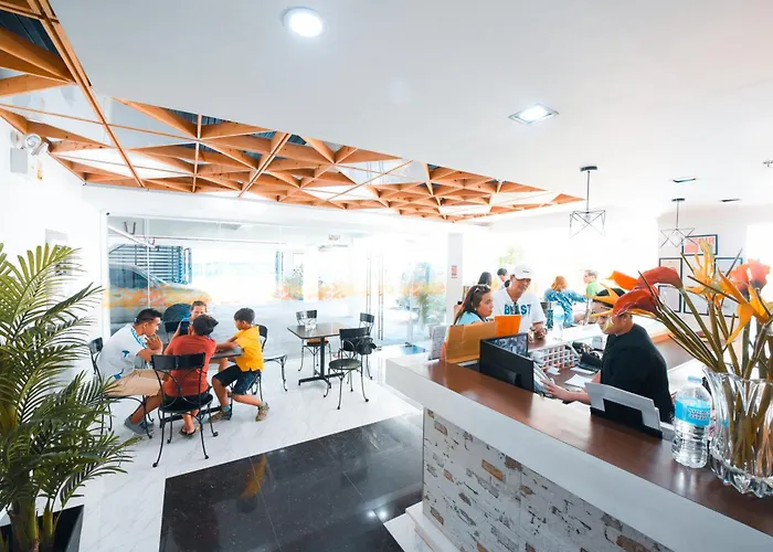 Travelbee Fuente Inn